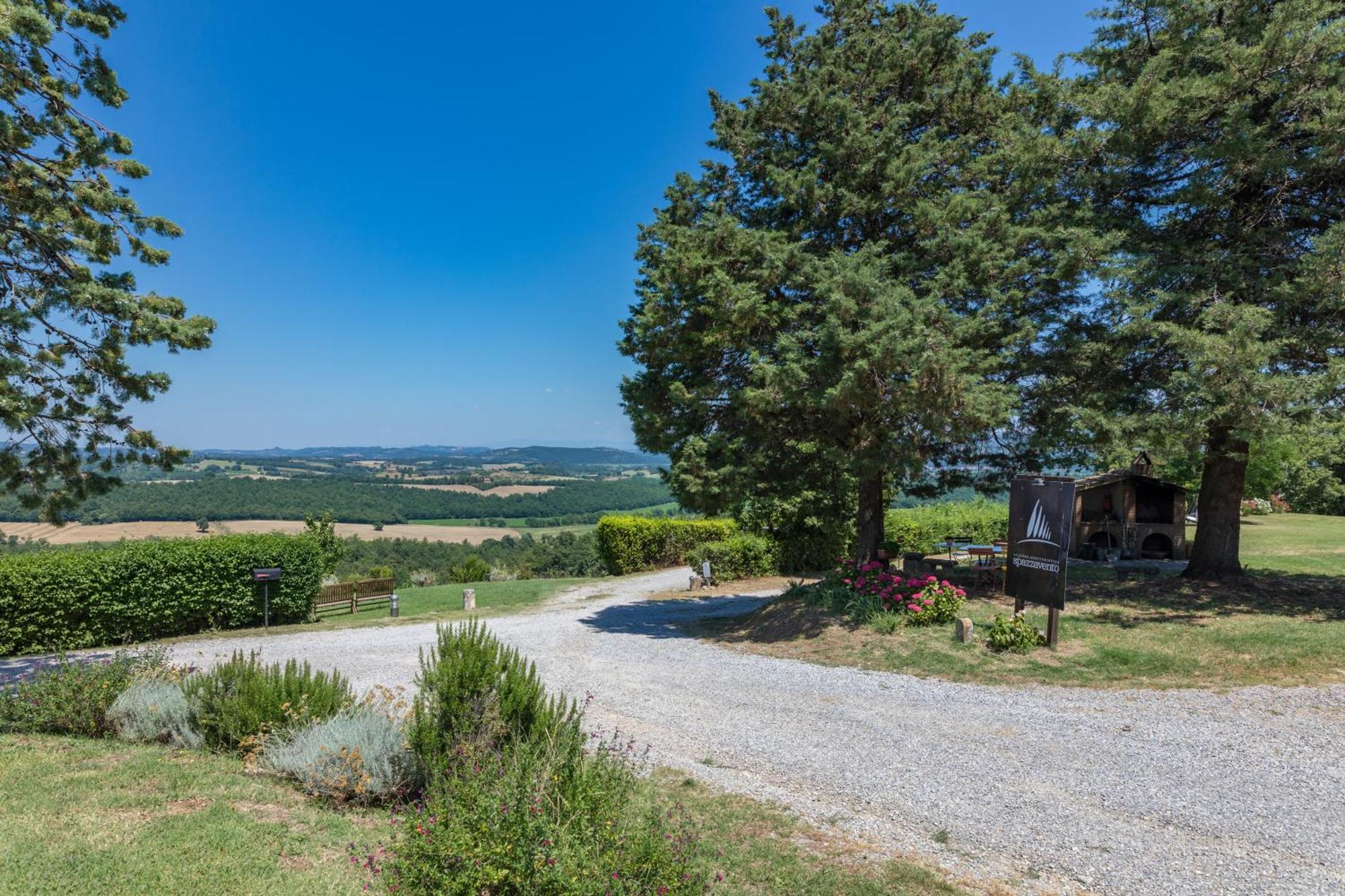 Palazzone Agriturismo Spazzavento מראה חיצוני תמונה